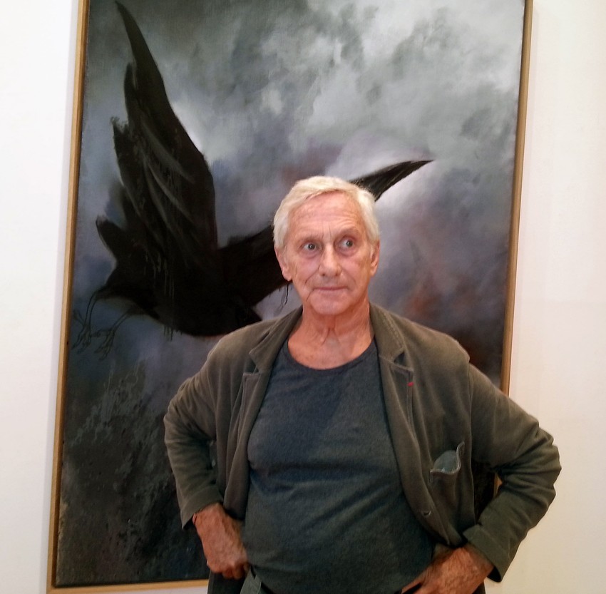 Vladimir Veličković ispred slike iz ciklusa "Gavrani"