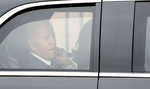 Joe Biden, jako jedyny przywódca,  pojechał na pogrzeb królowej własną limuzyną i miał problemy w drodze. Lepiej było przesiąść się do autokaru?