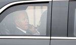 Joe Biden, jako jedyny przywódca,  pojechał na pogrzeb królowej własną limuzyną i miał problemy w drodze. Lepiej było przesiąść się do autokaru?