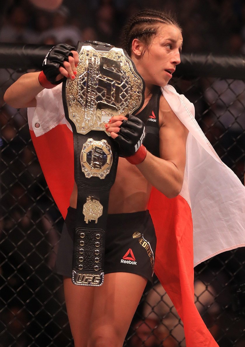 UFC211: Joanna Jędrzejczyk rozpłakała się po pytaniu o Kami Barziniego