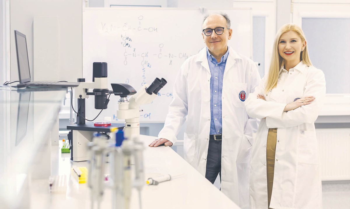 Prof. Jarosław Sławek i prof. Magdalena Górska-Ponikowska z Gdańskiego Uniwersytetu Medycznego opracowali nowy test na chorobę Parkinsona
