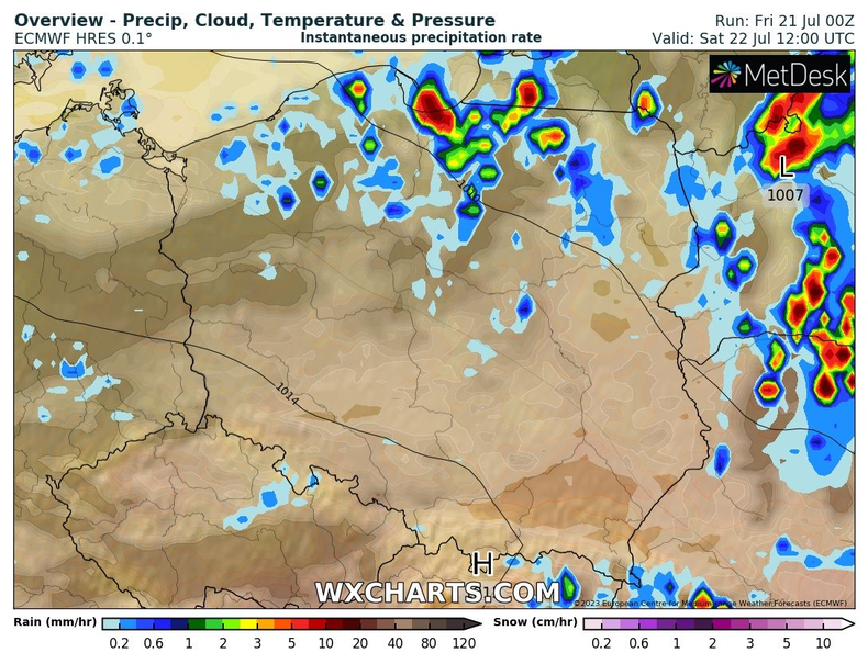 W sobotę trochę popada, głównie w Karpatach, na wschodzie i północy