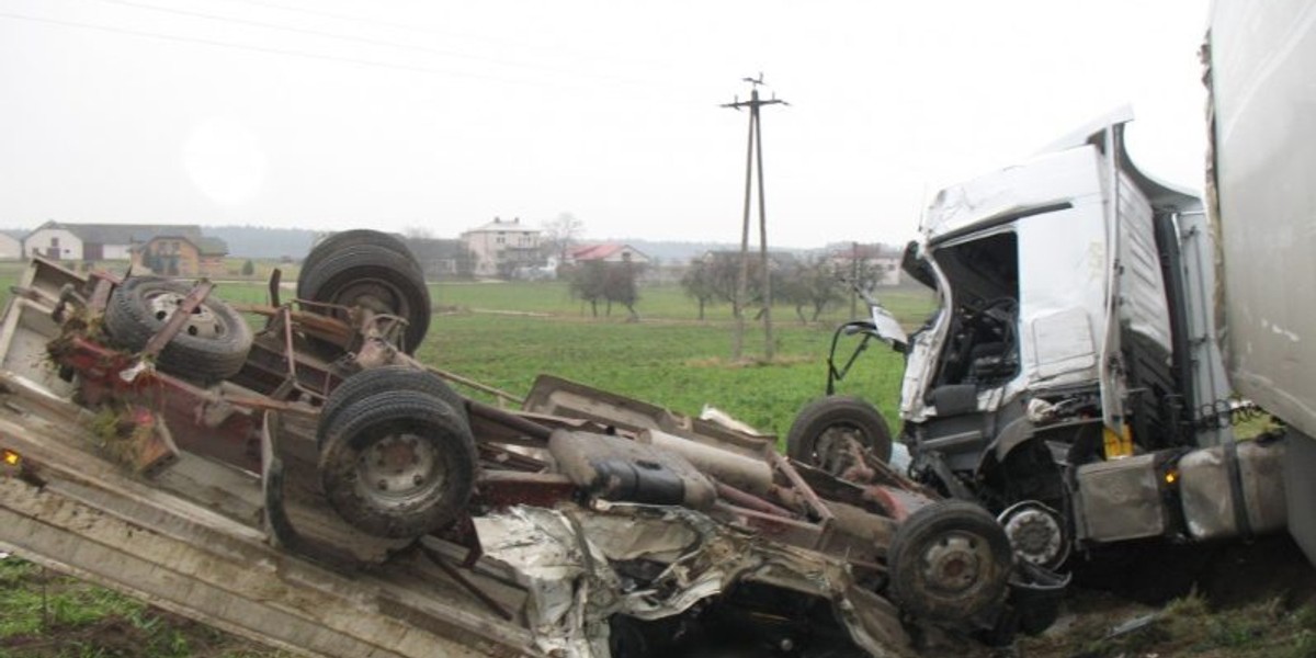 Tragiczny wypadek na krajowej 8.