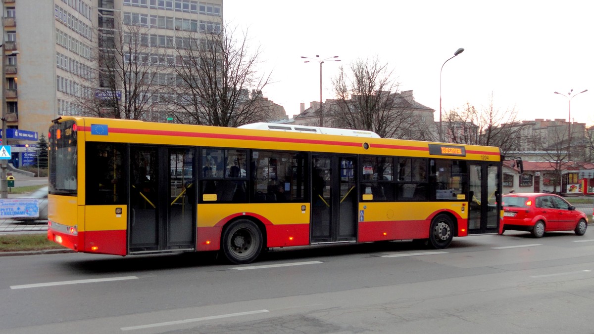 Projekt "Rozwój komunikacji publicznej w Kieleckim Obszarze Metropolitalnym" został jednym z 10 zwycięskich projektów w konkursie Top Inwestycje Komunalne 2014,  zgłoszony do konkursu przez Wydział Projektów Strukturalnych i Strategii Miasta. Uroczyste ogłoszenie wyników III edycji Konkursu odbyło się podczas odbywającego się w Katowicach Europejskiego Kongresu Gospodarczego, w dniu 8 maja br. Nagrodę w imieniu Miasta Kielce za poprawę jakości infrastruktury drogowej i transportu publicznego, która przyczyniła się do zwiększenie konkurencyjności regionu oraz rozwoju funkcji metropolitalnych, odebrała Pani Barbara Nowak - Skarbnik Miasta.