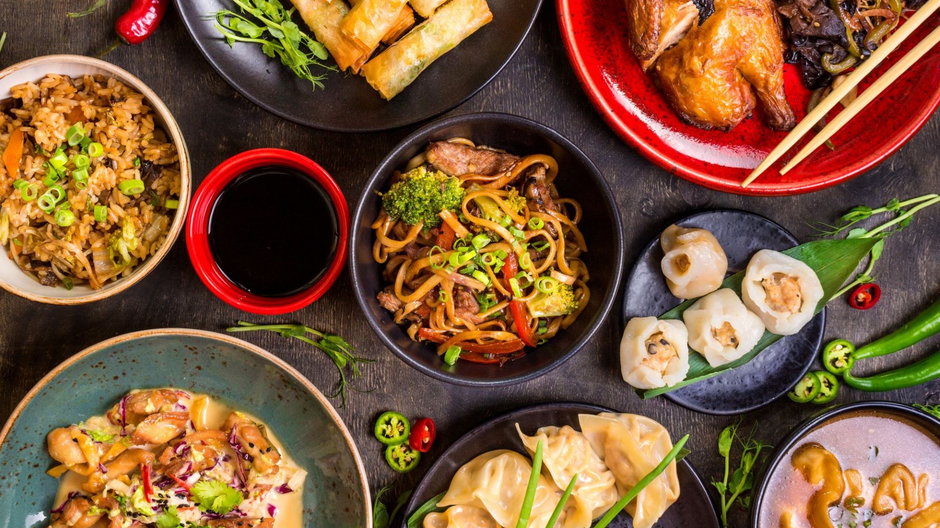 Kuchnia chińska wyróżnia się wyrazistym smakiem oraz aromatem
