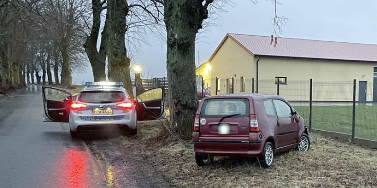 Kolizja w Kołobrzegu. 79-latek prowadził samochód pod wpływem alkoholu