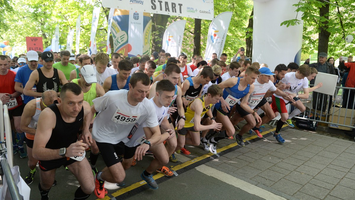 Anna Łapińska (Białystok) i Michał Kaczmarek (WKS Grunwald Poznań) zwyciężyli w 25. Biegu Konstytucji w Warszawie. Trasa dla dorosłych liczyła 5 km, a dzieci miały do pokonania 700 m.