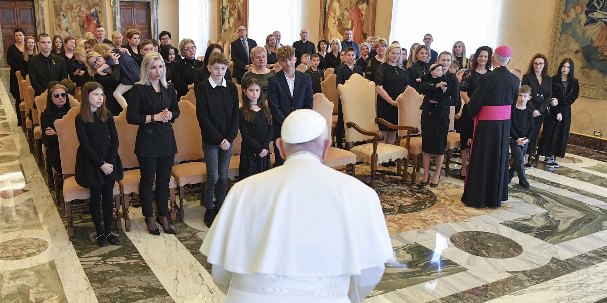 Pielgrzymka wdów z Pniówka i Zofiówki do papieża Franciszka.