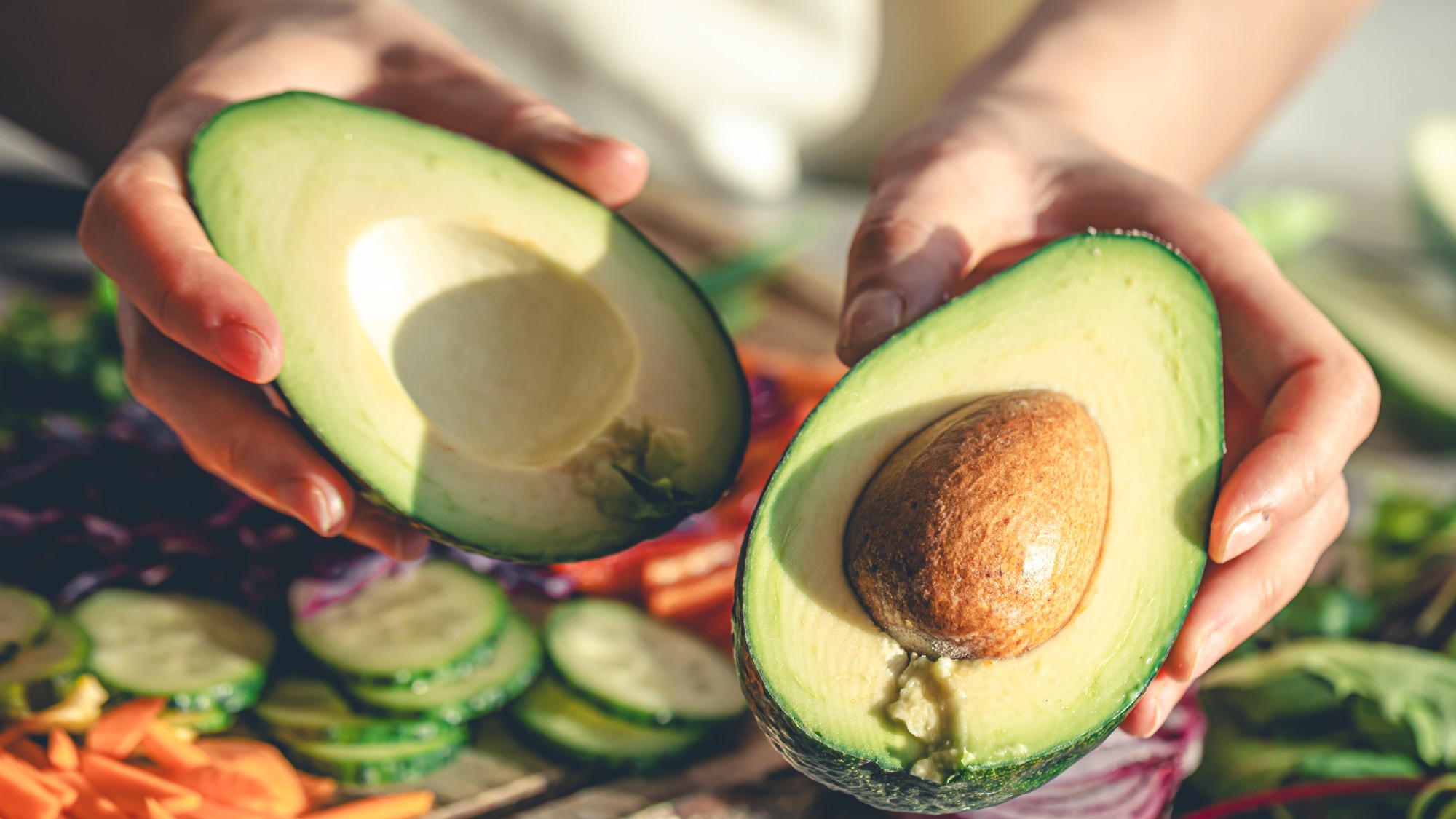 Existujú jednoduché triky, vďaka ktorým avokádo dozrie rýchlejšie a bude mať krémovú chuť.