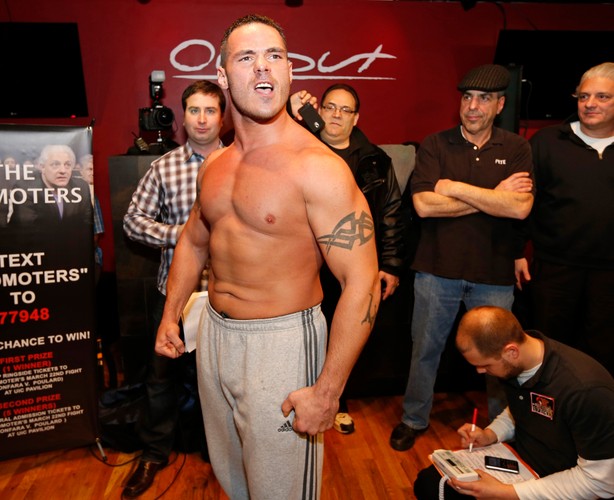 Bokserzy weszli na wagę. Szpilka lżejszy od Mollo