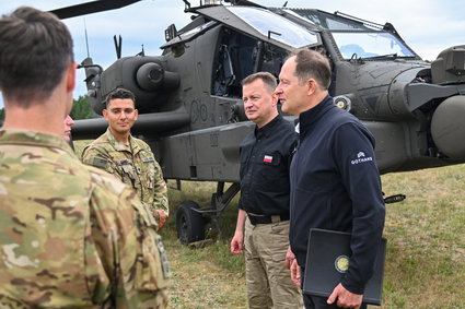 Na początku sierpnia polscy piloci rozpoczną szkolenia na śmigłowcach Apache