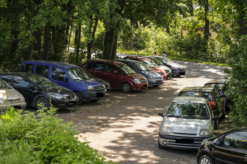 Katowice. PKP PLK nie chcą zbudować parkingu przy stacji w Podlesiu