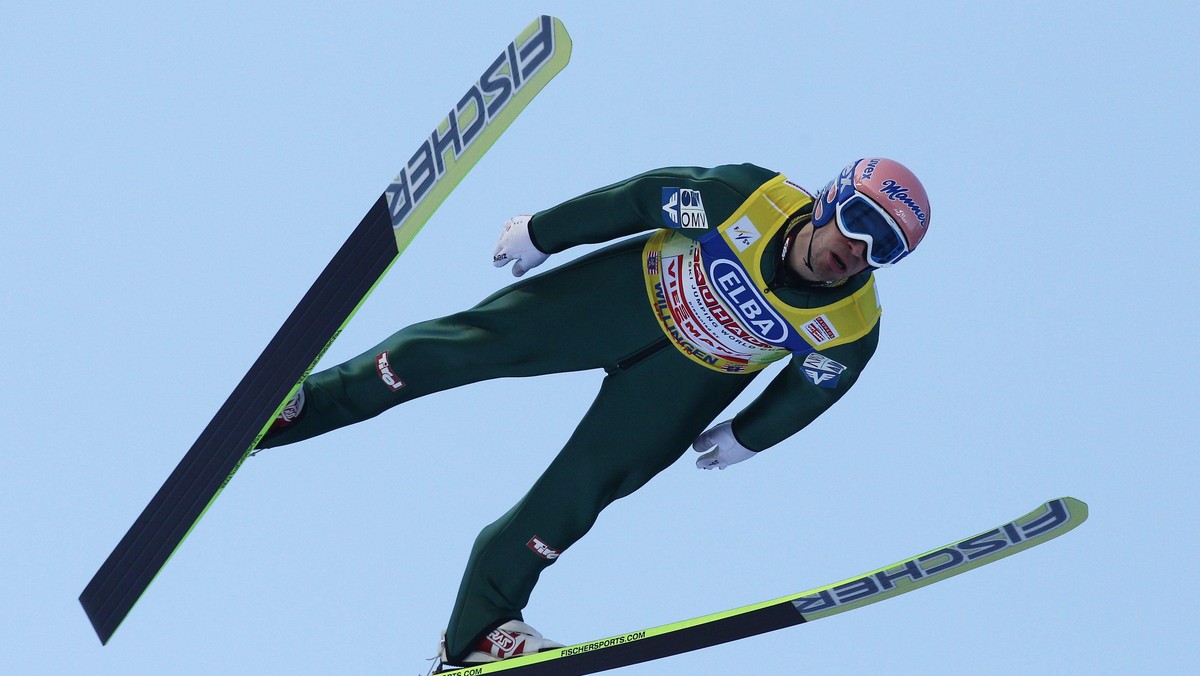 Kwalifikacje przed konkursem indywidualnym MŚ w lotach narciarskich w norweskim Vikersund wygrał Austriak Andreas Kofler (221 m) przed Rune Veltą (221,5 m) i Andersem Fannemelem (211 m). W konkursie zobaczymy też wszystkich Polaków. Najlepiej zaprezentował się Krzysztof Miętus, który osiągnął 194,5 metra.