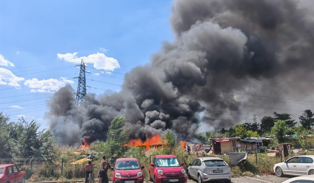Požar u nehigijenskom naselju na Bežanijskoj kosi
