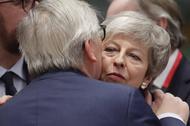 Brytyjska premier Theresa May i szef KE Jean-Claude Juncker