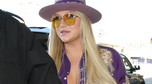 Kesha i jej stylizacja na lotnisku. Wpadka modowa?