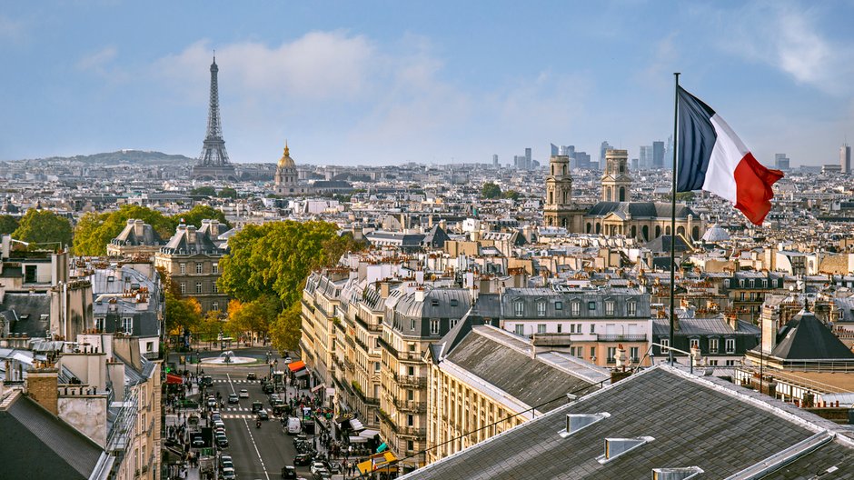 Francja zaostrza warunki wjazdu dla osób niezaszczepionych