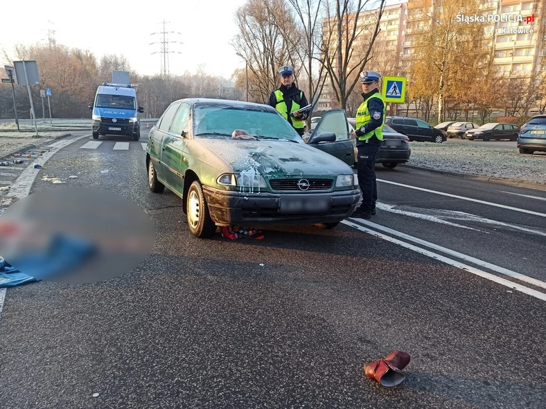 Przy tak przygotowanym do jazdy aucie, kierowca nie miał prawa widzieć pieszej