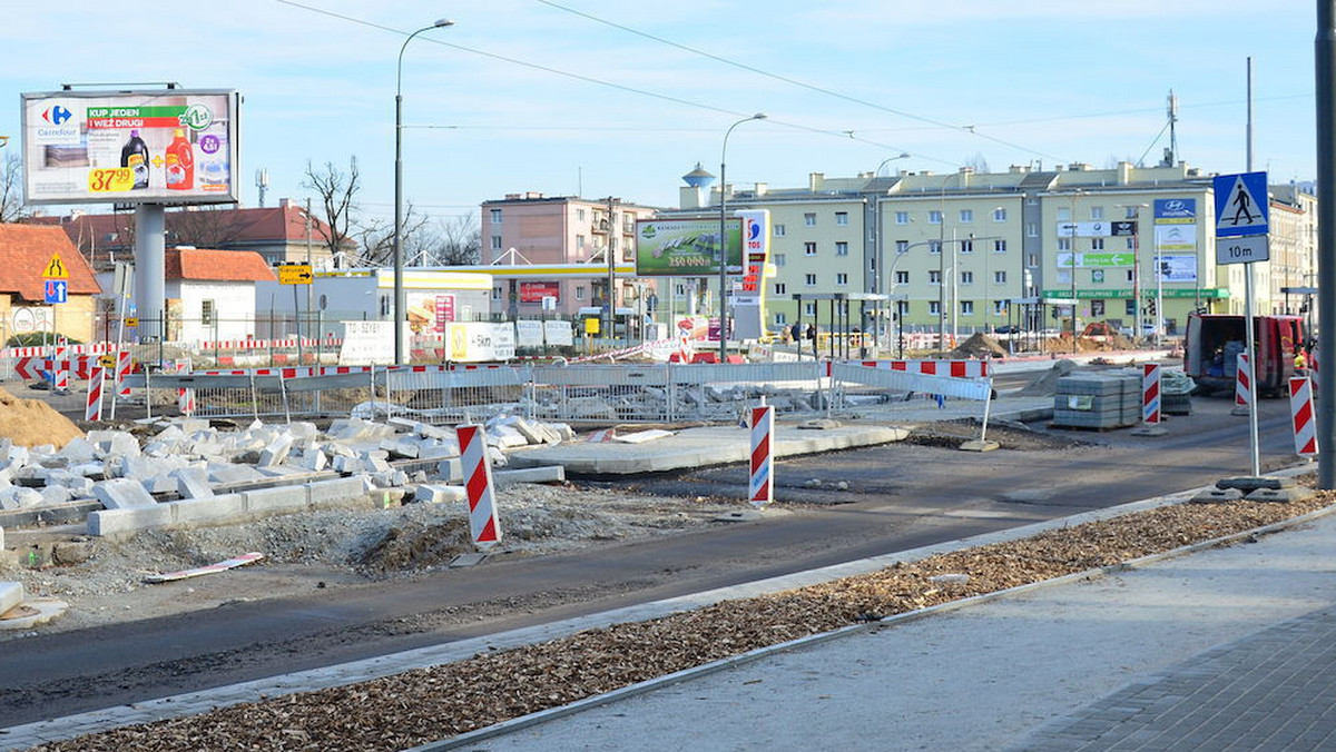 Od dziś linie autobusowe nr 82, 91 i 95 wrócą na stałe trasy. Zmiany w organizacji ruchu mają związek z kolejnym etapem przebudowy infrastruktury w rejonie Ogrodów - informuje portal codziennypoznan.pl.