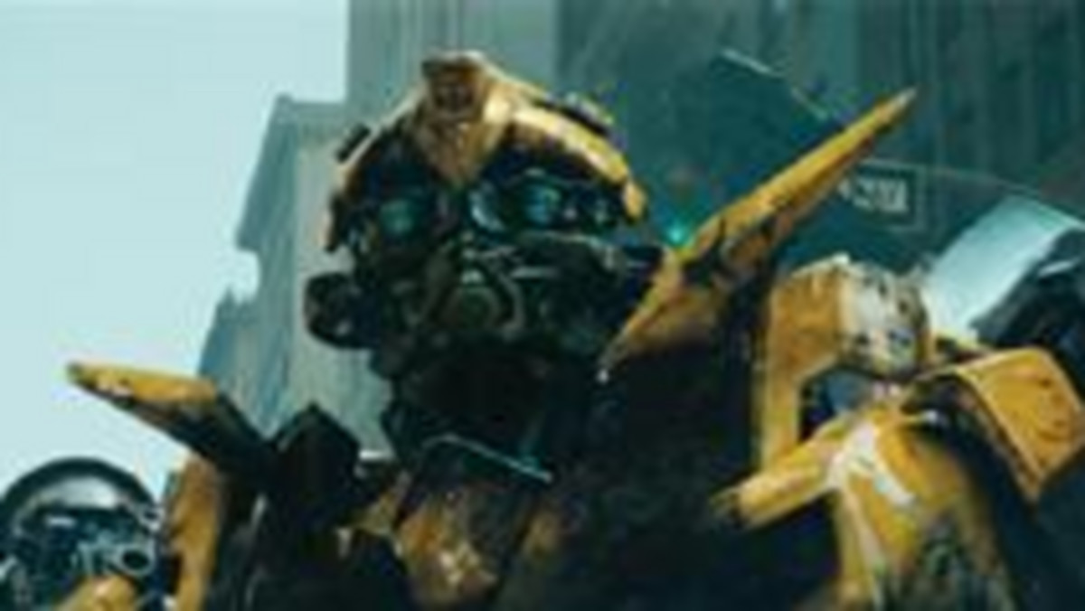 Film "Transformers" został nowym liderem amerykańskiego box office. Co więcej, Film Michael Baya zarobił na całym świecie w ciągu tygodnia blisko ćwierć
