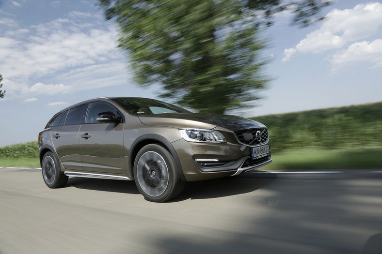 Za ładne na dziurawe drogi - test Volvo V60 Cross Country