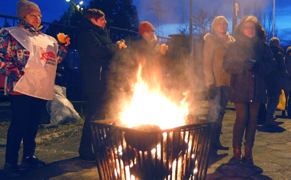 Zrozpaczeni mieszkańcy wychodzą na ulicę. "Bieda dotknie każdego"