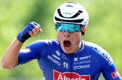 Trzy kraksy na finiszu. Jasper Philipsen wygrał 4. etap Tour de France