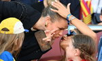 Czułe sceny w Barcelonie. Lewandowska z przyjaciółkami brylowała na Camp Nou