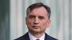 Ziobro chce być przesłuchany za granicą. "Polska nie jest już długo miejscem jego zamieszkania"