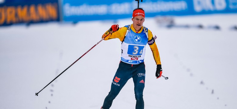 PŚ w biathlonie: Niemiec spudłował sześć razy. Wygrali Francuzi