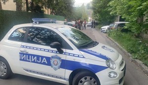 uviđaj policije ispred restorana na Senjaku