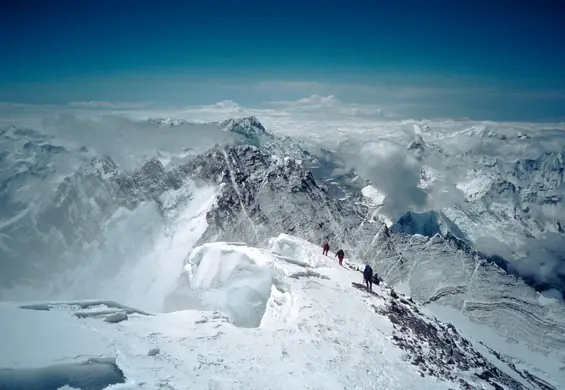 Lodowiec przy Mount Everest błyskawicznie topnieje. W ciągu 25 lat stracił 54 m grubości