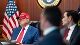 Donald Trump nazwał irański atak "teatralnym". USA odpowiedzą nalotami?