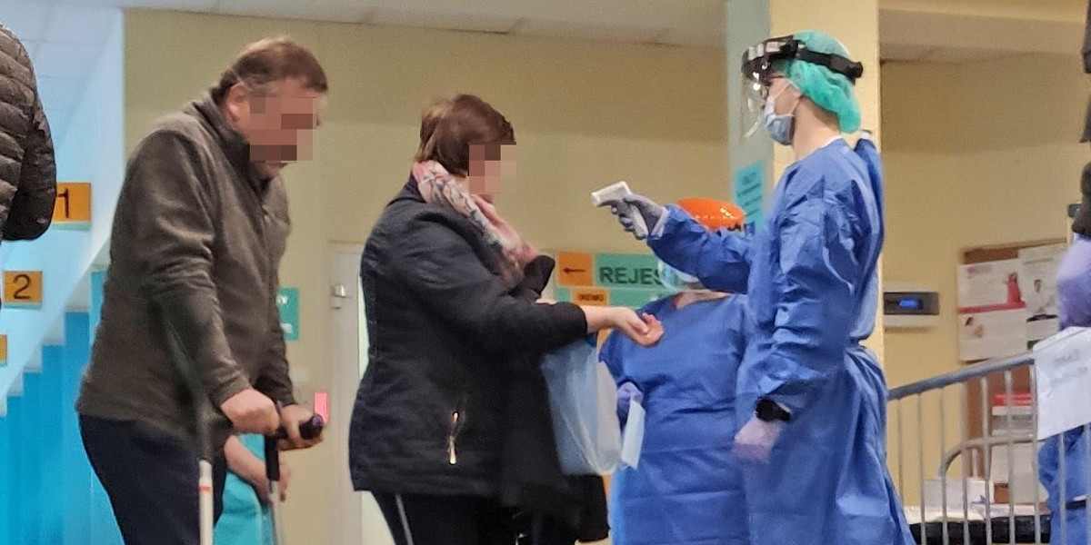 Łódź. Specjaliści w Koperniku przyjmują przez telefon