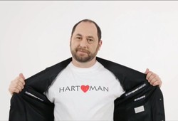 Prof. Hartman zaprezentował spot wyborczy. "W Nowym Jorku jest Spajderman"