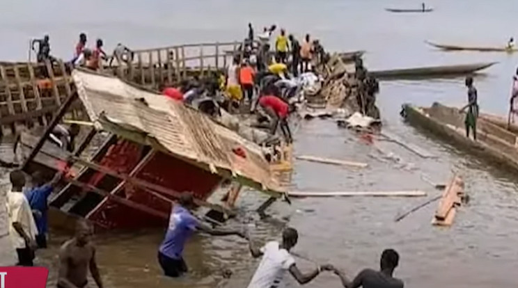 A hajóbaleset áldozatai között sok a nő és a gyerek / Fotó: YouTube
