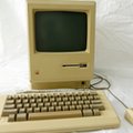 Pierwszy Macintosh okazał się klapą. Zobacz prezentację Jobsa z 1984 roku