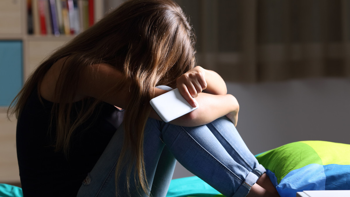 Dwukrotny wzrost liczby prób samobójczych wśród nastolatek