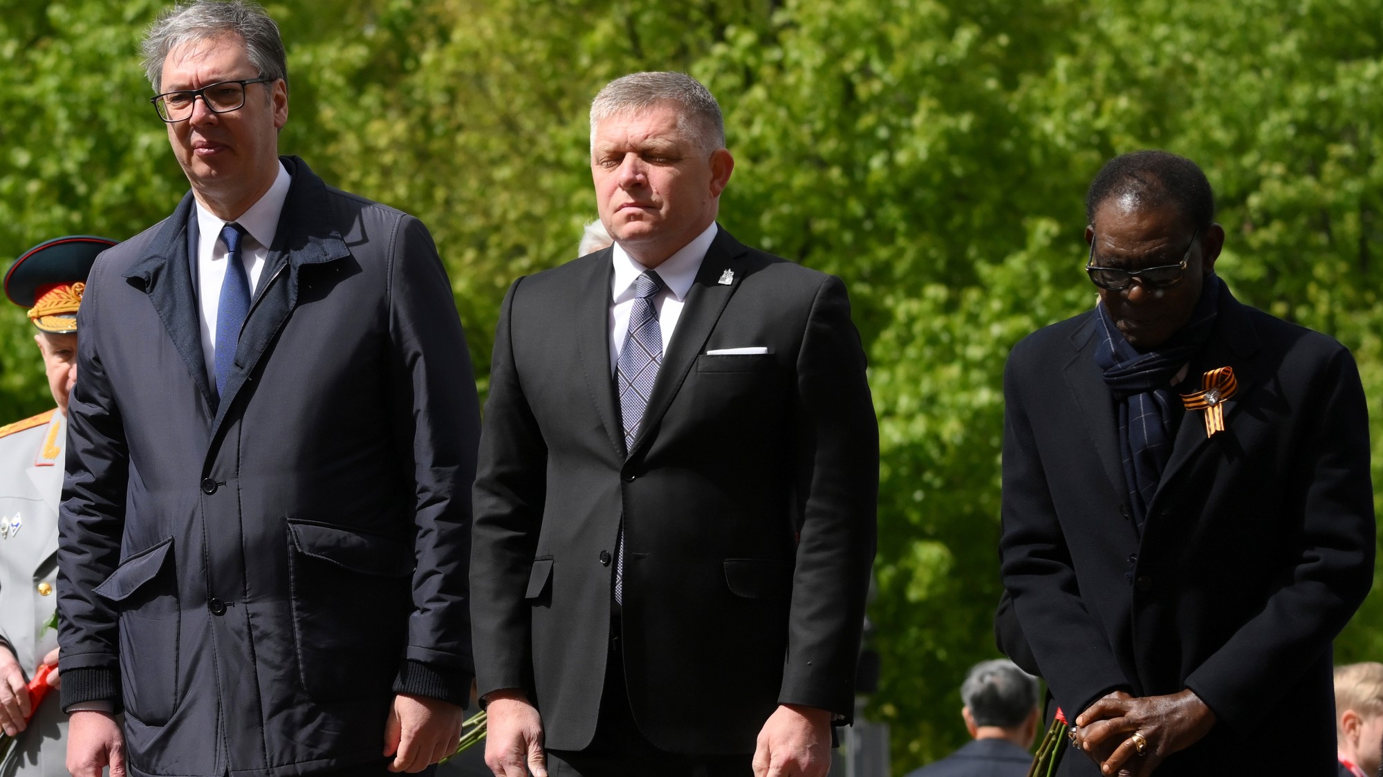 80. výročie víťazstva v 2. svetovej vojne v Moskve: Na snímke zľava srbský prezident Aleksandar Vučič, slovenský premiér Robert Fico a prezident Rovníkovej Guiney Teodoro Obiang Nguema Mbasogo.