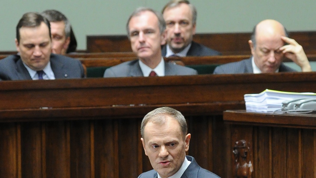 Premier Donald Tusk jest już w Brukseli - jeszcze w czwartek weźmie udział w kolacji, organizowanej przez szefa Komisji Europejskiej Jose Manuela Barroso. W piątek będzie uczestniczył w unijnym szczycie energetycznym.