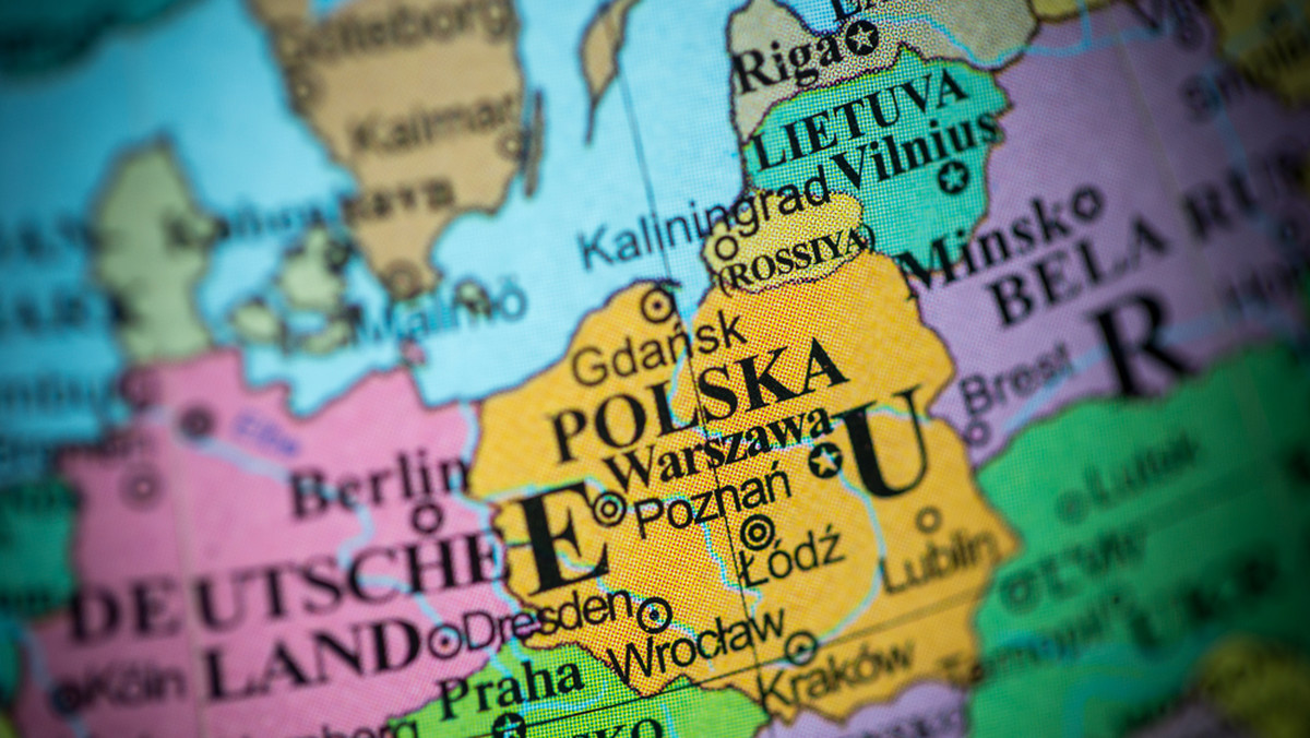 W ubiegłym roku marszałek Elżbieta Anna Polak spotkała się z ambasadorem Australii w Polsce Paulem Wojciechowskim - przypomina Lubuskie.pl.