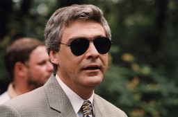 "życie na gorąco". redaktor maj miał być "polskim jamesem bondem"