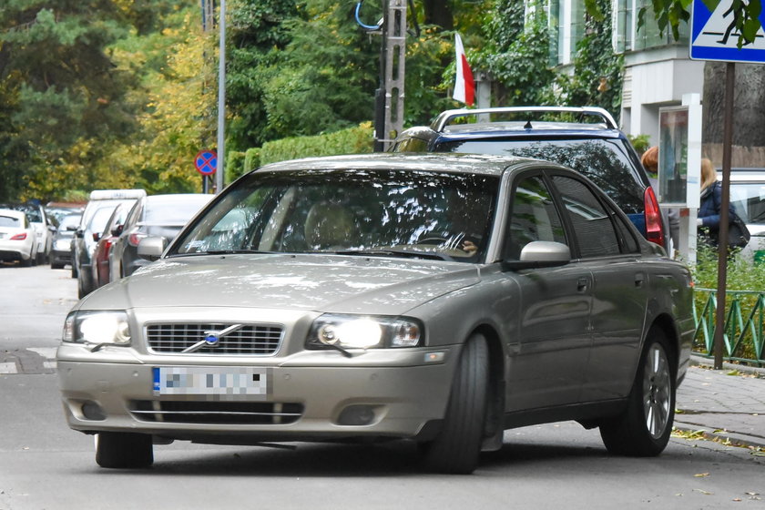 Aferzysta wrócił do pracy