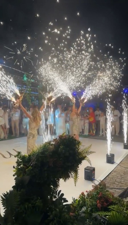 Ivana Korab i njen muž slave sinovima rođenda