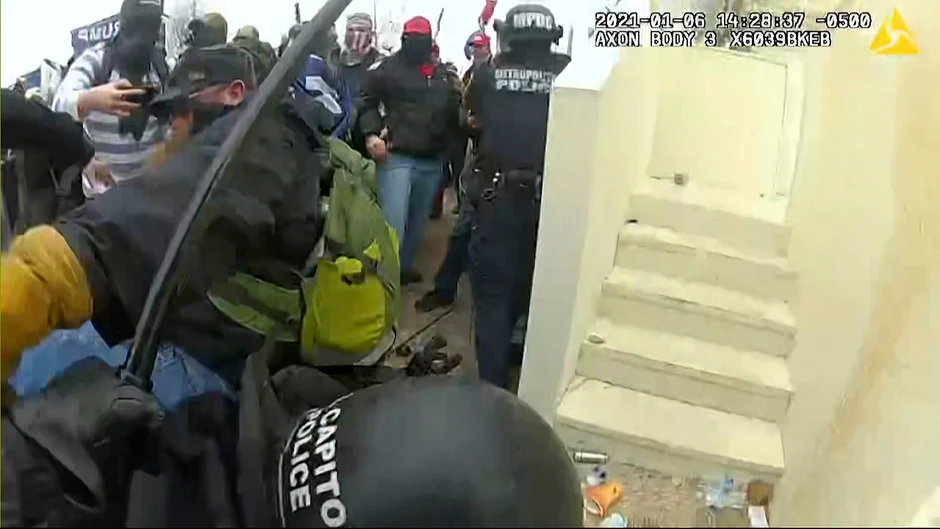 Scena sa video snimka upada u Kapitol hil prikazana na saslušanju