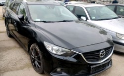 Mazda 6 za pół ceny, po Mercedesa nikt się nie zgłosił. ZDM sprzedaje 41 porzuconych aut