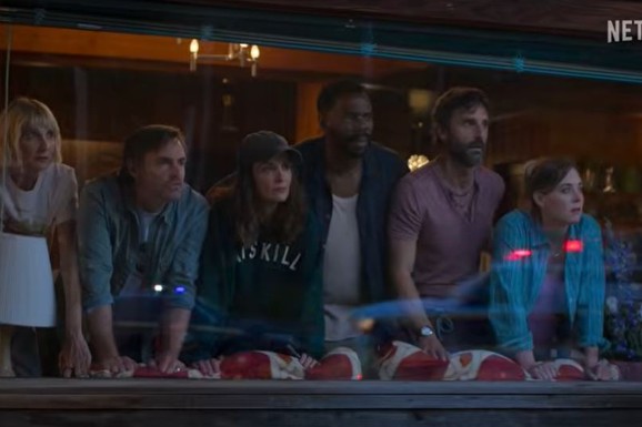 Druga sezona popularne serije DANAS STIŽE na Netfliks: SUZE, TAJNE najboljih prijatelja i zajednička putovanja