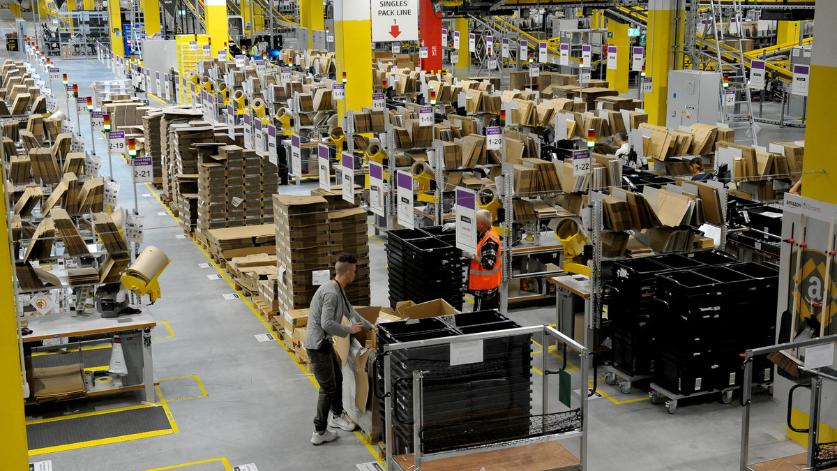 Amazon otworzył centrum logistyczne w Kołbaskowie - Wiadomości