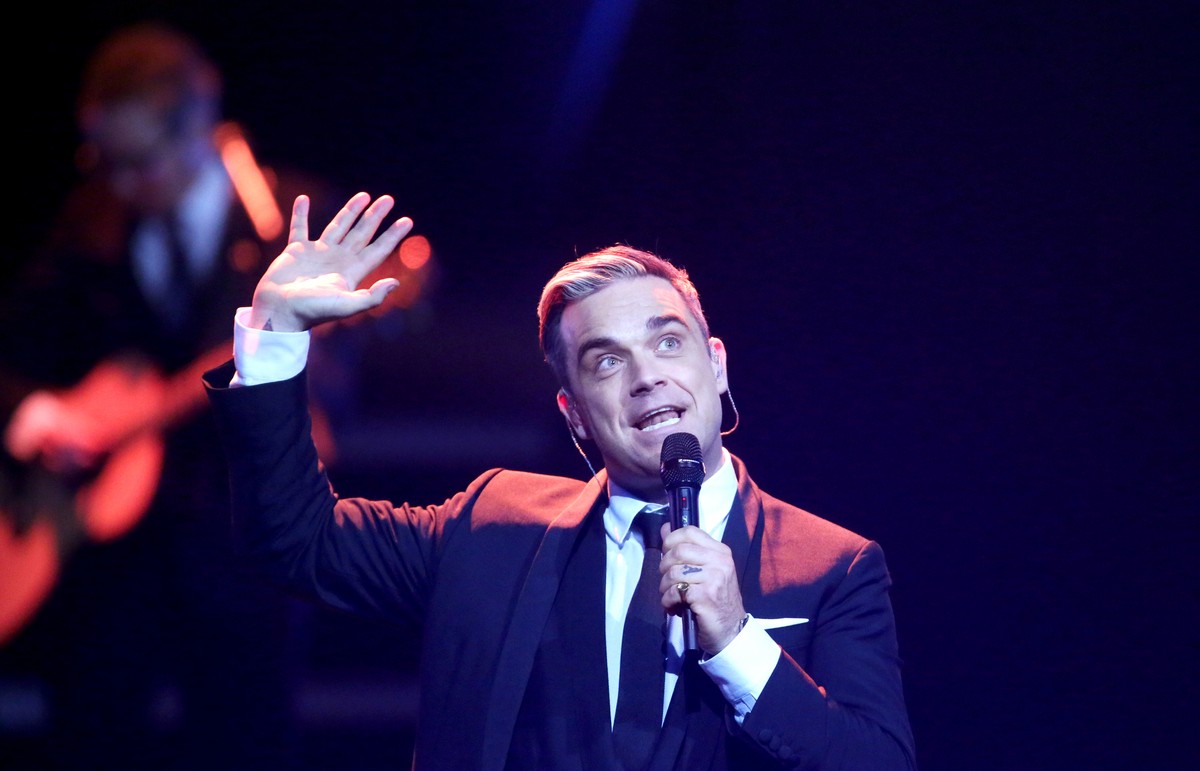 Robbie Williams gejem w 49 procentach