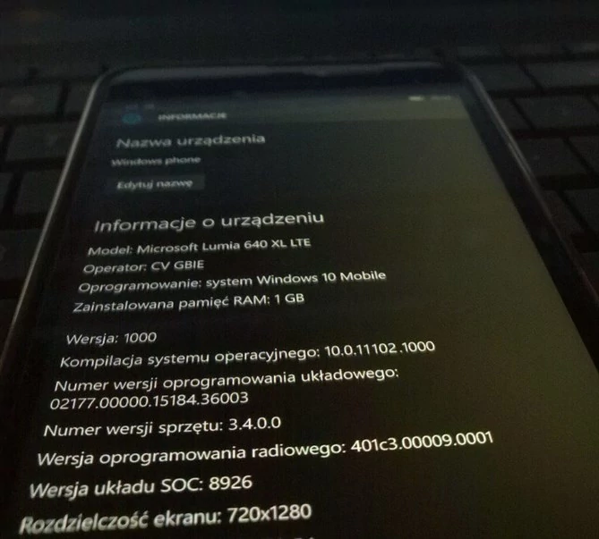 Windows 10 Mobile 10.0.11102.1000 uruchomiony na Lumii 640 XL